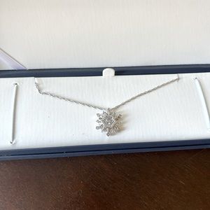 Snowflake necklace